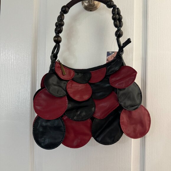 Uddini Black and Red Shoulder Bag NWT - Picture 2 of 3